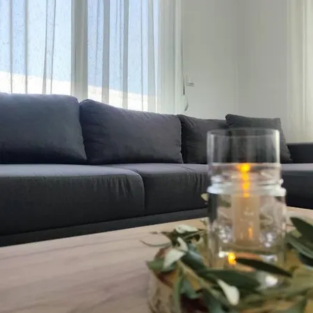 Dom wakacyjny Dafnonas House - Bright & Modern *